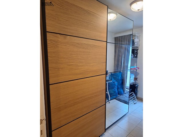 Lot 67 - kleerkast met spiegeldeur - afbeelding 5 van  10