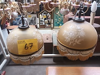 Lot 67 - koppel hanglampen - afbeelding 1 van  4