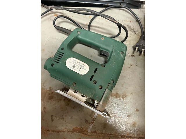 Lot 67 - lot gereedschap: electrische boor 500w - vlakschuurmachine - afbeelding 2 van  7