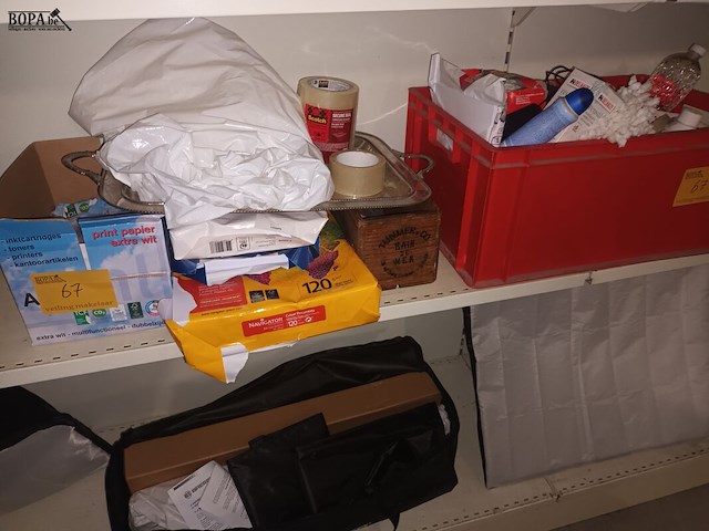 Lot 67 - lot kantoormateriaal - afbeelding 1 van  8