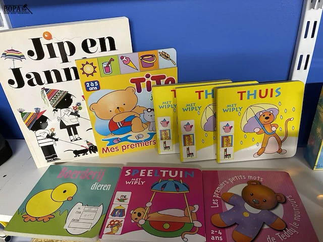 Lot 67 - lot kinderboeken - 8 stuks - afbeelding 2 van  2