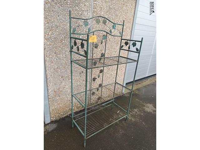 Lot 67 - metalen plantenrek - afbeelding 2 van  4