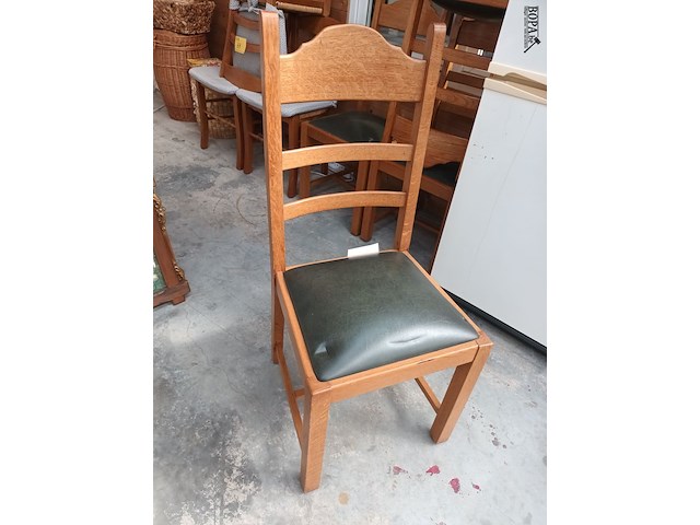 Lot 67 - retro eetkamerstoelen. 4 stuks - afbeelding 1 van  3