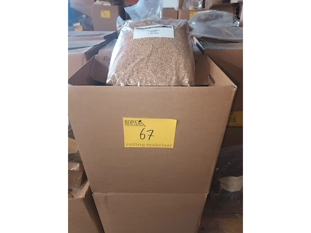 Lot 67 - rookmot beuk 1 kg. 16 stuks - afbeelding 3 van  3