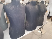 Lot 67 - stoffen buste. 5 stuks - afbeelding 4 van  4