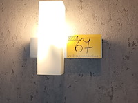 Lot 67 - wandverlichting. 3 stuks - afbeelding 1 van  2