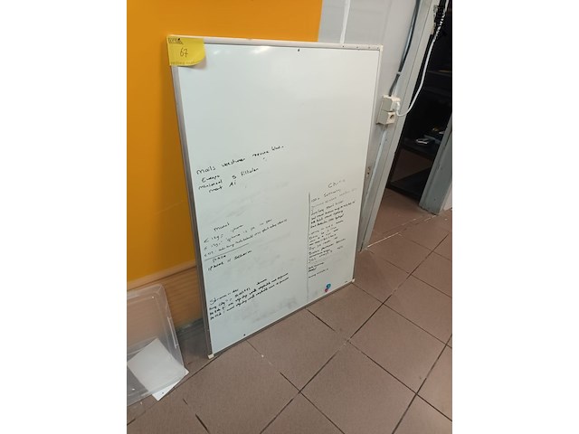 Lot 67 - whiteboard - afbeelding 2 van  3