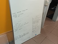 Lot 67 - whiteboard - afbeelding 2 van  3