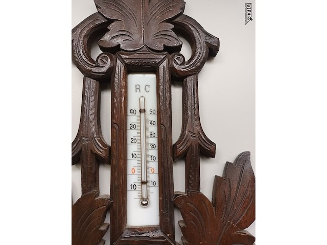 Lot 674 - barometer in houtsnijwerk - afbeelding 3 van  3