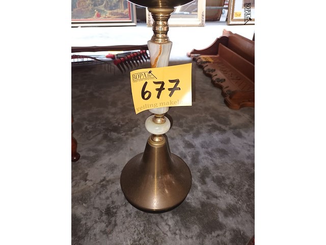 Lot 677 - staande asbak in koper en onyx - afbeelding 3 van  3