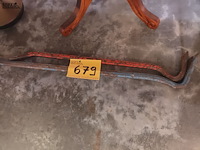 Lot 679 - koevoet. 2 stuks - afbeelding 1 van  2