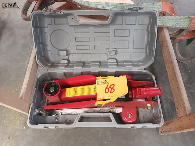 Lot 68 - autokrik - afbeelding 1 van  3