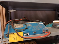 Lot 68 - batterijlader exide - afbeelding 1 van  4