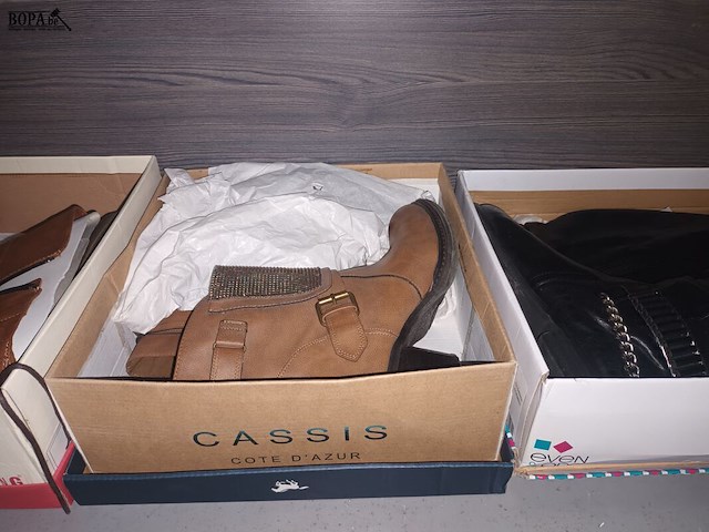 Lot 68 - damesschoenen en laarzen - afbeelding 4 van  5