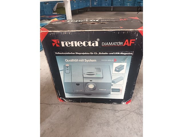 Lot 68 - diaprojector reflecta - afbeelding 1 van  3
