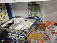 Lot 68 - diverse speldozen & flippo map - afbeelding 1 van  5