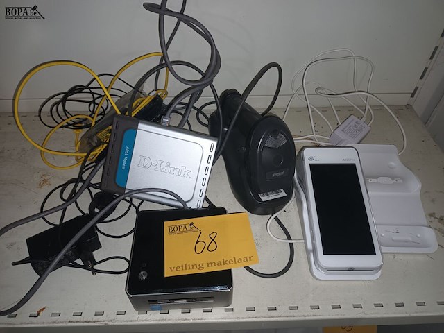 Lot 68 - elektro. 4 stuks - afbeelding 1 van  5