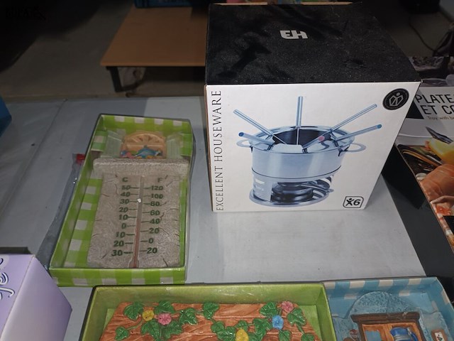 Lot 68 - huisraad, kaarsen en decoratie. 10 stuks - afbeelding 4 van  6