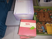 Lot 68 - huisraad, kaarsen en decoratie. 10 stuks - afbeelding 6 van  6