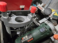 Lot 68 - kantenfrees bosch pof 600 ac - afbeelding 3 van  3