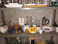 Lot 68 - keukenmateriaal en huisraad. inhoud rek - afbeelding 5 van  5