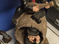 Lot 68 - laurel & hardy beeldjes 4 stuks - afbeelding 3 van  4