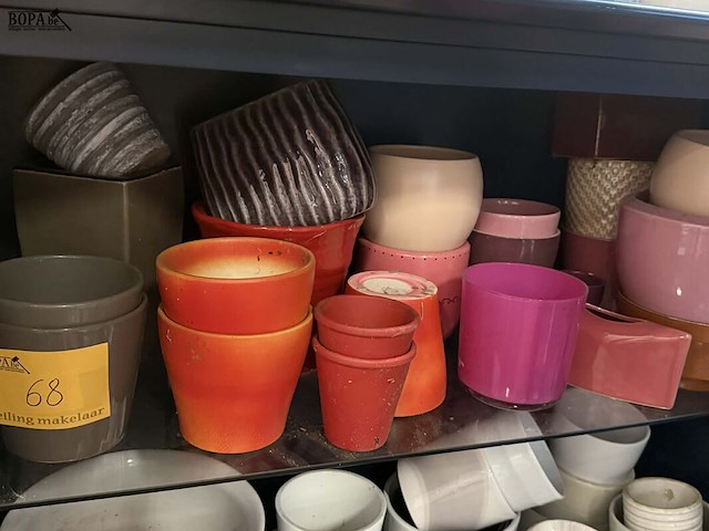 Lot 68 - lot bloempotten: kleur oranje - bruin - fucia - rood - afbeelding 2 van  2