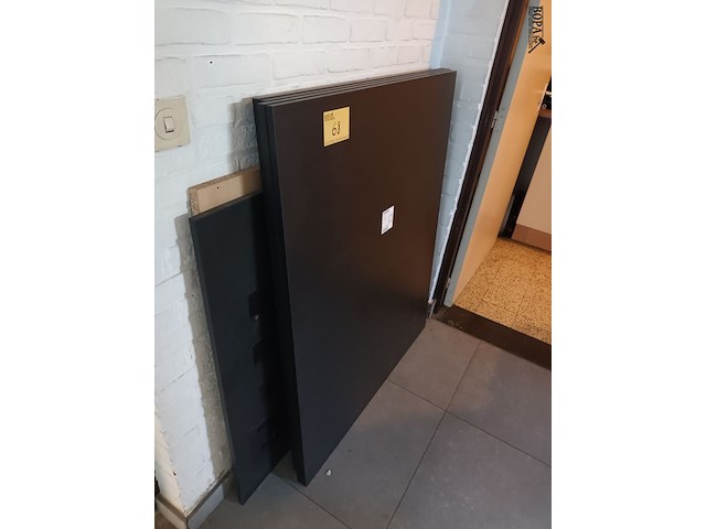 Lot 68 - melamine panelen. 7 stuks - afbeelding 1 van  3