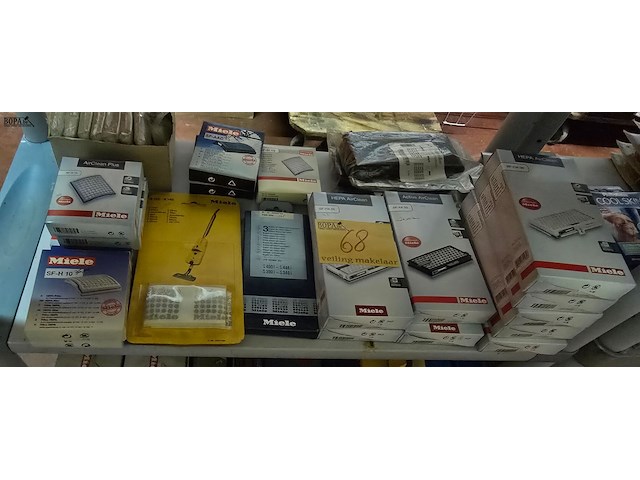 Lot 68 - miele diverse filters ong 29 verpakkingen - afbeelding 1 van  5