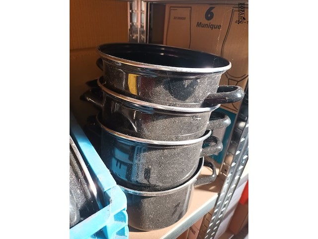 Lot 68 - mosselpotten. 14 stuks - afbeelding 2 van  3