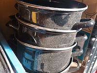 Lot 68 - mosselpotten. 14 stuks - afbeelding 2 van  3