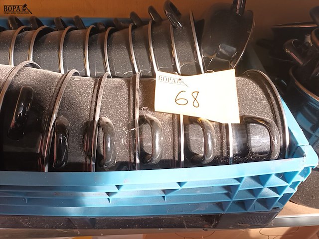 Lot 68 - mosselpotten. 14 stuks - afbeelding 3 van  3