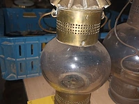 Lot 68 - olielampen. 3 stuks - afbeelding 2 van  4