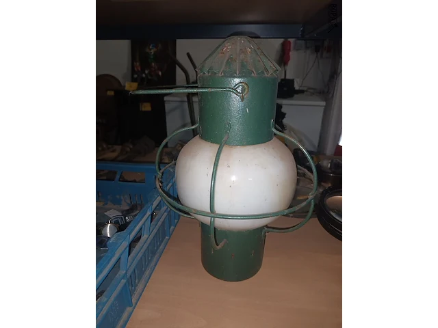 Lot 68 - olielampen. 3 stuks - afbeelding 4 van  4