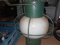 Lot 68 - olielampen. 3 stuks - afbeelding 4 van  4