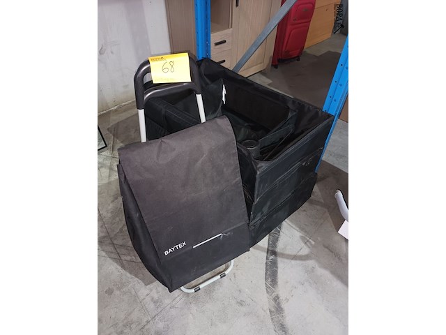 Lot 68 - opbergtassen en trolley. 4 stuks - afbeelding 1 van  4