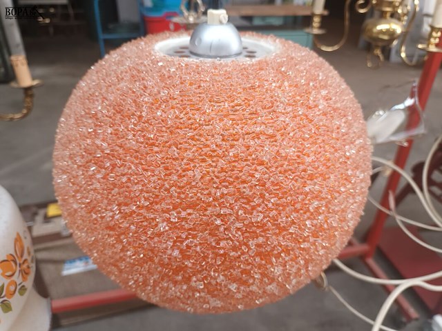 Lot 68 - oranje lampenkap - afbeelding 2 van  3