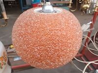 Lot 68 - oranje lampenkap - afbeelding 2 van  3