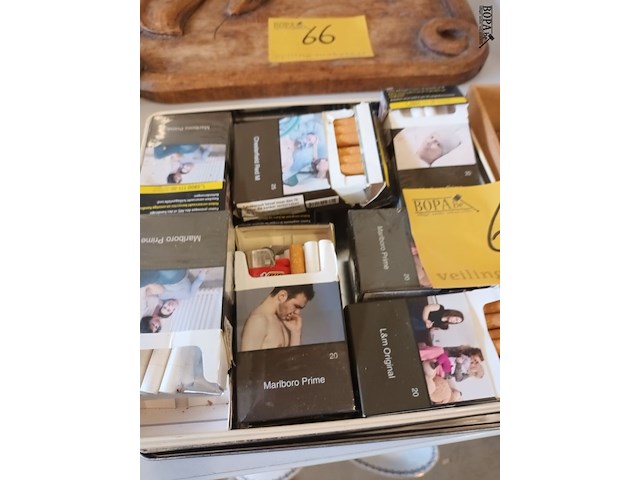Lot 68 - oude rookwaren - afbeelding 3 van  3