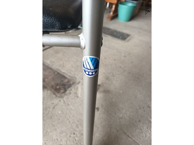 Lot 68 - rollator - afbeelding 3 van  3