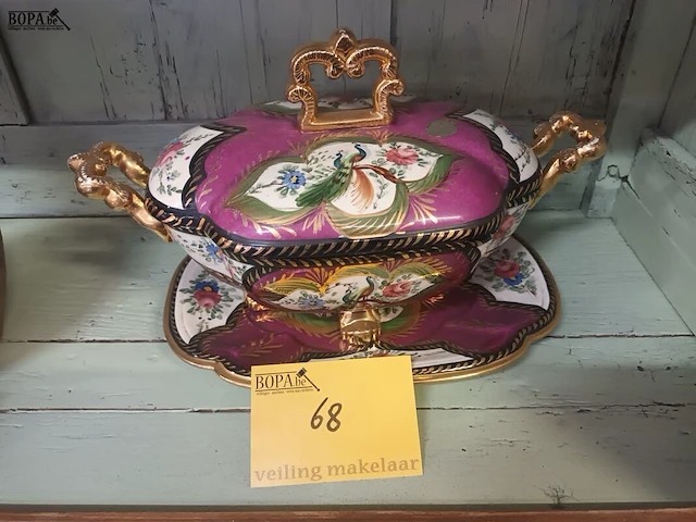 Lot 68 - sierschaal h. bequet - afbeelding 1 van  7