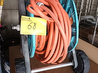 Lot 68 - tuinslang op haspel - afbeelding 1 van  3