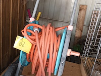Lot 68 - tuinslang op haspel - afbeelding 2 van  3