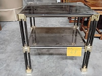 Lot 68 - vintage bijzettafel '80 - rookglas en messing - afbeelding 1 van  1