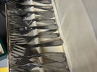 Lot 68 - vintage verzilverd bestek - afbeelding 2 van  3
