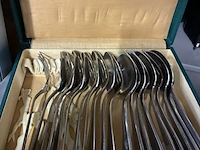 Lot 68 - vintage verzilverd bestek - afbeelding 3 van  3