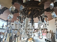 Lot 68 - wiskemann kroonluchter met uitgebreid frame van brons en tal - afbeelding 4 van  5
