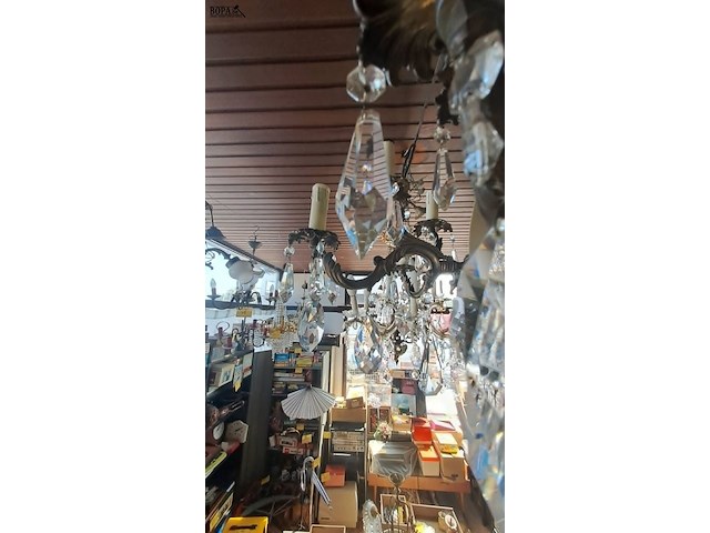 Lot 68 - wiskemann kroonluchter met uitgebreid frame van brons en tal - afbeelding 5 van  5