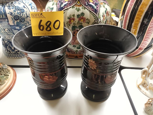 Lot 680 - koppel vazen booms glas - afbeelding 1 van  3
