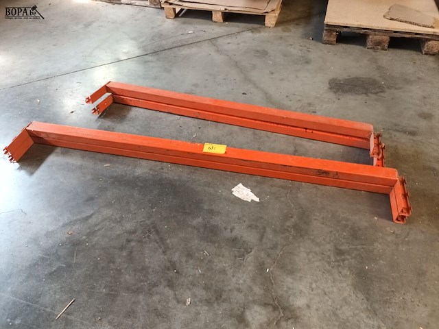 Lot 681 - liggers voor palletstelling. 4 stuks - afbeelding 2 van  2